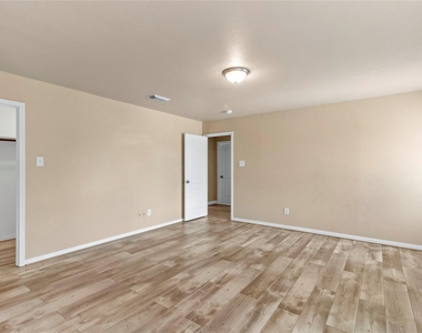 3611 Robwood Court - Photo Thumbnail 11