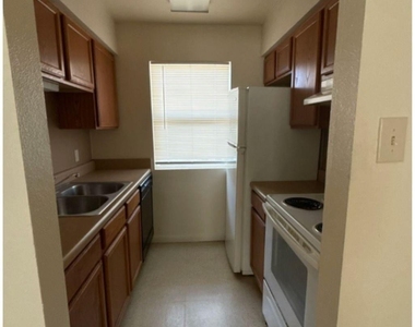 400 S Austin Road - Photo Thumbnail 3