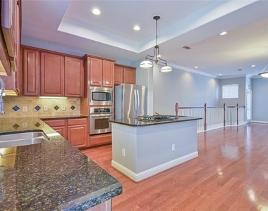 42 Versante Court - Photo Thumbnail 5