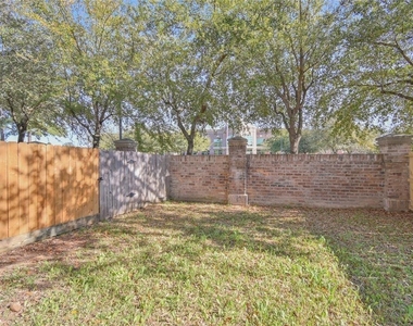 42 Versante Court - Photo Thumbnail 13