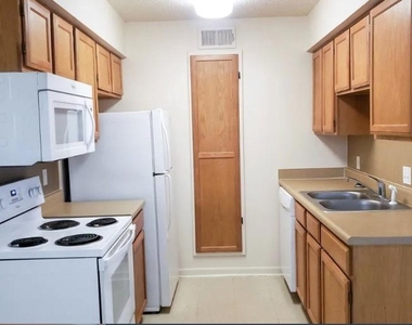 1205 Murray St - Photo Thumbnail 5