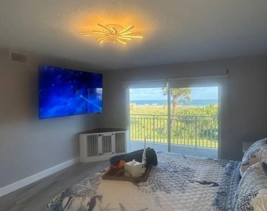 4850 Ocean Beach Boulevard - Photo Thumbnail 4