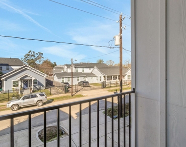 1526 Chestnut Street - Photo Thumbnail 23