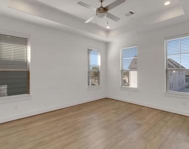 1526 Chestnut Street - Photo Thumbnail 30