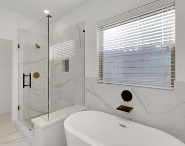 1526 Chestnut Street - Photo Thumbnail 35