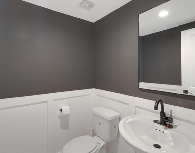 1526 Chestnut Street - Photo Thumbnail 25
