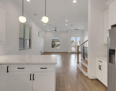 1526 Chestnut Street - Photo Thumbnail 18