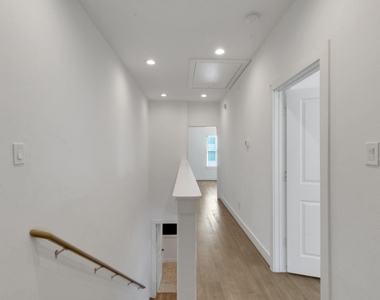 1526 Chestnut Street - Photo Thumbnail 29