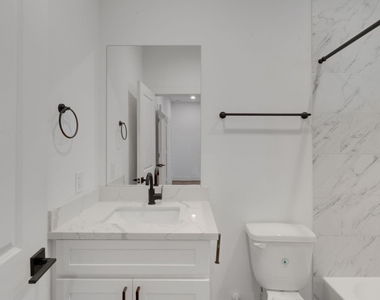 1526 Chestnut Street - Photo Thumbnail 9