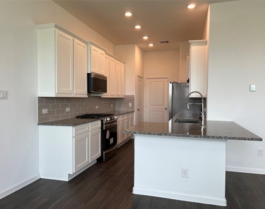 5719 Foggy Vine Court - Photo Thumbnail 9