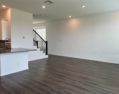 5719 Foggy Vine Court - Photo Thumbnail 8