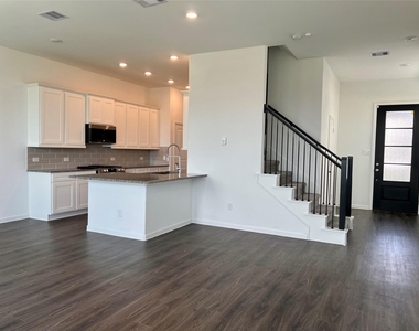 5719 Foggy Vine Court - Photo Thumbnail 6
