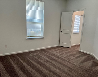 5719 Foggy Vine Court - Photo Thumbnail 29