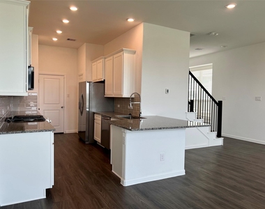 5719 Foggy Vine Court - Photo Thumbnail 10