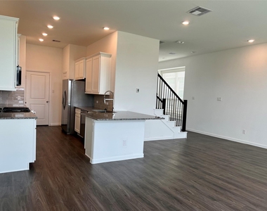 5719 Foggy Vine Court - Photo Thumbnail 7
