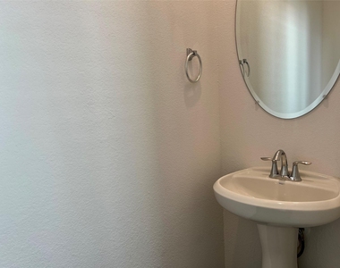 5719 Foggy Vine Court - Photo Thumbnail 15