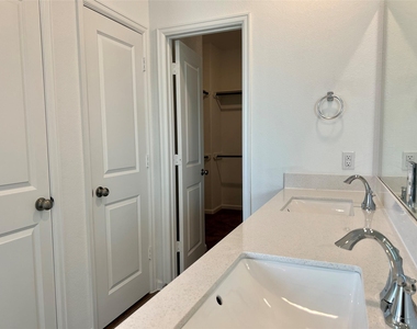 5719 Foggy Vine Court - Photo Thumbnail 22