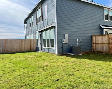 5719 Foggy Vine Court - Photo Thumbnail 32