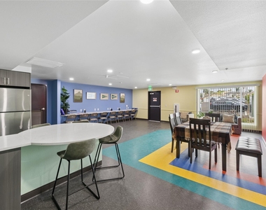 3509 Vista Lane - Photo Thumbnail 4