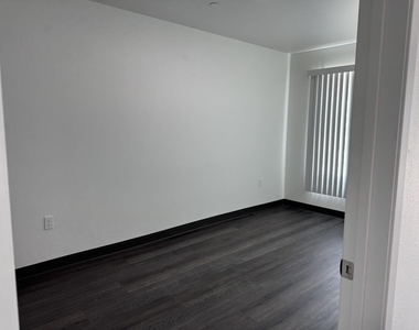 3509 Vista Ln San Ysidro - Photo Thumbnail 11