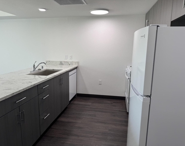 3509 Vista Ln San Ysidro - Photo Thumbnail 9