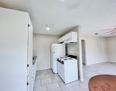 3021 Sycamore Avenue - Photo Thumbnail 3