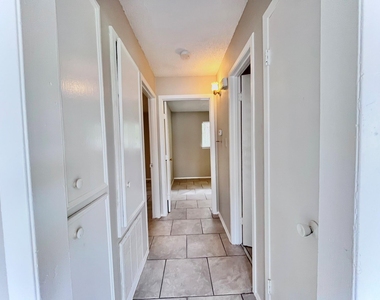 3021 Sycamore Avenue - Photo Thumbnail 6