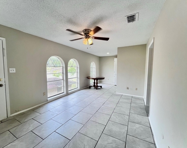 3021 Sycamore Avenue - Photo Thumbnail 2