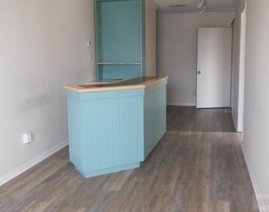 2302 45th Street - Photo Thumbnail 8