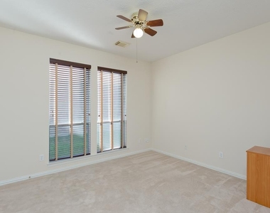 310 Watercrest Harbor Lane - Photo Thumbnail 6