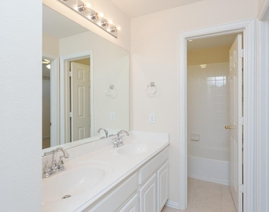 310 Watercrest Harbor Lane - Photo Thumbnail 15