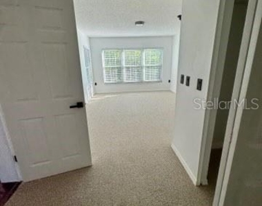 2462 Kingfisher Lane - Photo Thumbnail 9