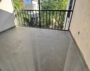 2462 Kingfisher Lane - Photo Thumbnail 11