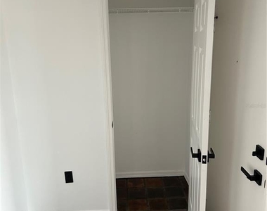 2462 Kingfisher Lane - Photo Thumbnail 5