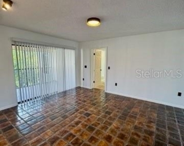 2462 Kingfisher Lane - Photo Thumbnail 15