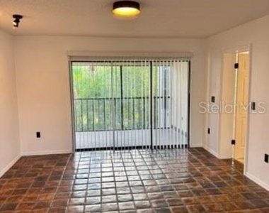 2462 Kingfisher Lane - Photo Thumbnail 19