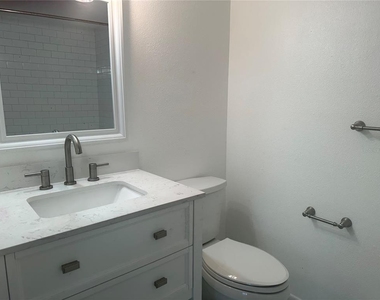2690 Coral Landings Boulevard - Photo Thumbnail 12