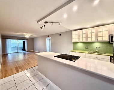 4500 E Bay Drive - Photo Thumbnail 2