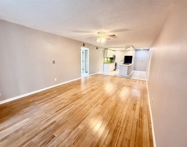 4500 E Bay Drive - Photo Thumbnail 11