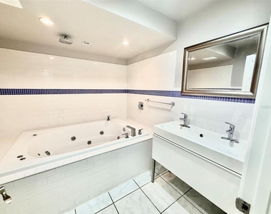 4500 E Bay Drive - Photo Thumbnail 16