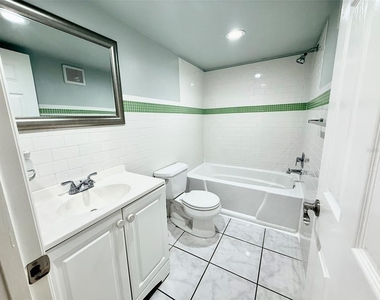 4500 E Bay Drive - Photo Thumbnail 20