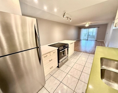 4500 E Bay Drive - Photo Thumbnail 5
