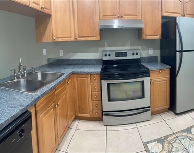 6366 71st Street N - Photo Thumbnail 4
