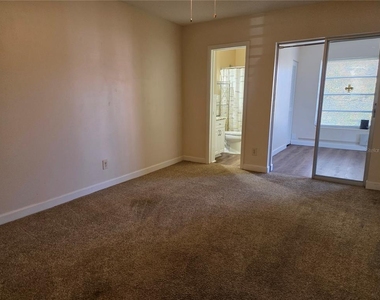 2448 Columbia Drive - Photo Thumbnail 29