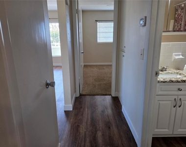 2448 Columbia Drive - Photo Thumbnail 21