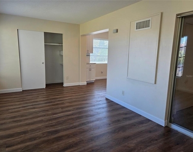 2448 Columbia Drive - Photo Thumbnail 15