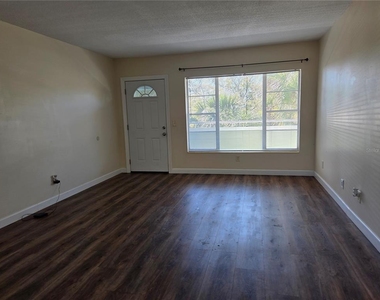 2448 Columbia Drive - Photo Thumbnail 6