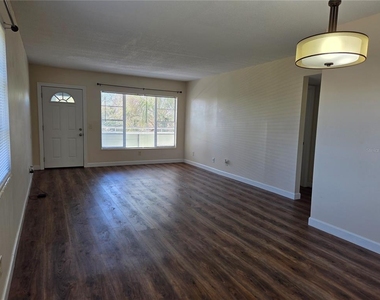 2448 Columbia Drive - Photo Thumbnail 7