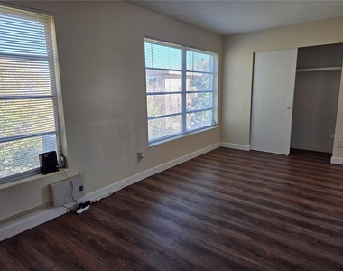 2448 Columbia Drive - Photo Thumbnail 16
