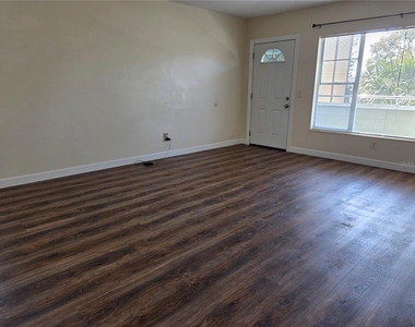 2448 Columbia Drive - Photo Thumbnail 4